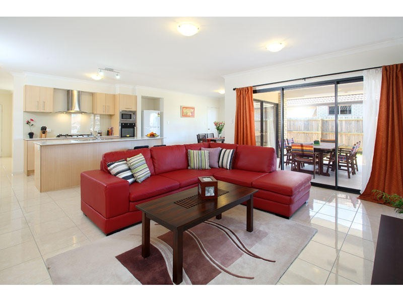 12 Springbrook Place, Moggill QLD 4070